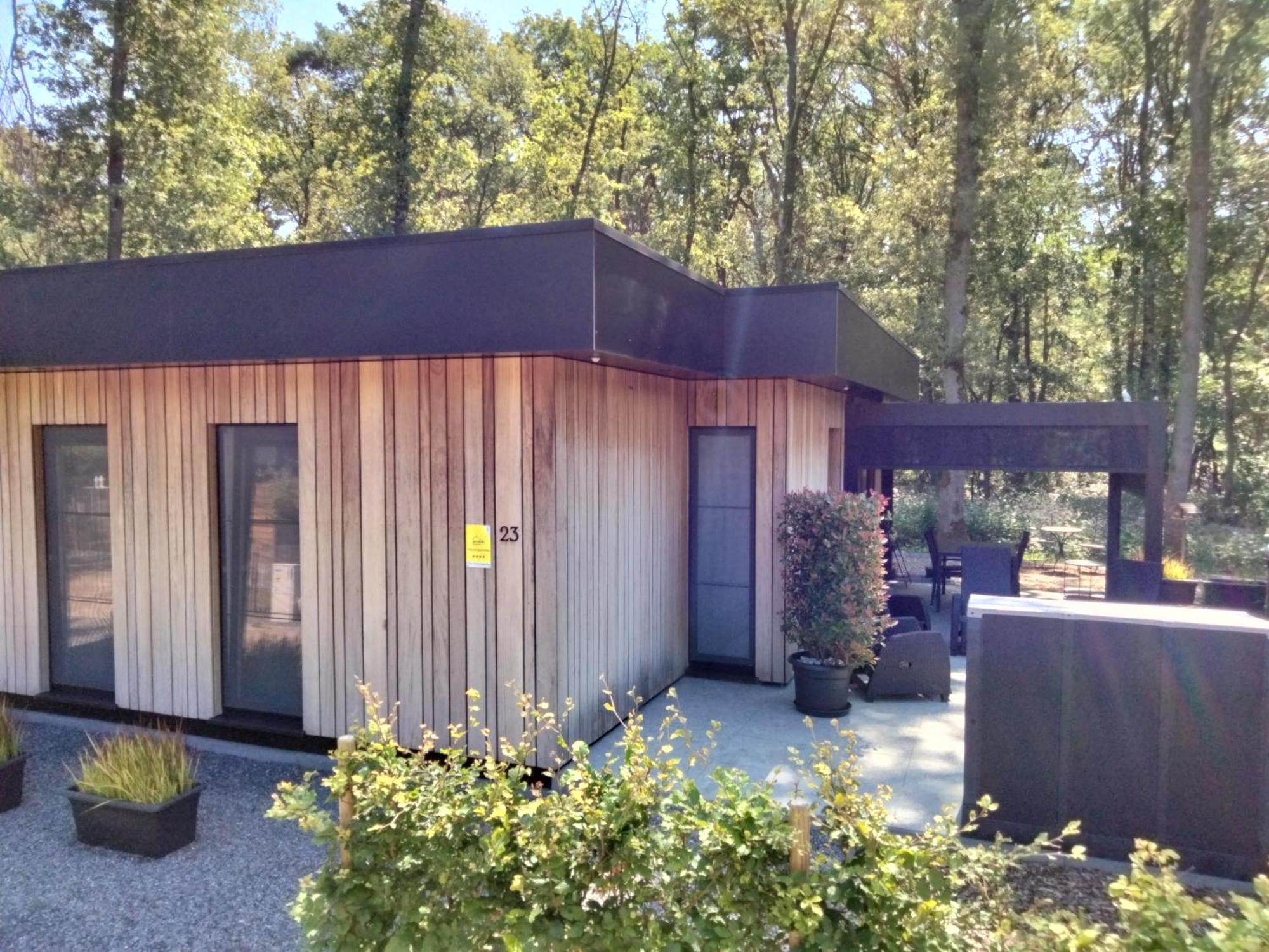 Theressa - Free Wifi En Netflix Zutendaal Exterior foto